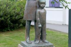 Møre og Romsdal - Ålesund - Skulptur - Søster og bror (Odd Hilt, 1961)