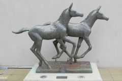 Møre og Romsdal - Ålesund - Skulptur - Foler i galopp (Skule Waksvik, 1974)