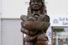 Nordland - Alstahaug - Sandnessjøen - Skulptur - Bakersvenden (Ståle Born)