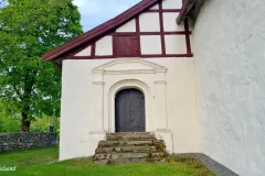 Viken - Bærum - Tanum kirke - Inngangen til gravkapellet fra 1713
