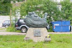 Troms og Finnmark - Båtsfjord - Sentrum - Skulptur - Ukjent