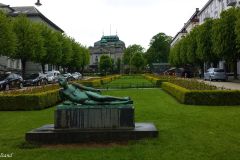 Hordaland - Bergen - Byparken - Kong Olav Vs plass - Skulptur