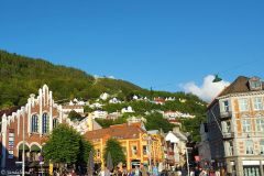 Hordaland - Bergen - Fra Vågsbunnen opp mot Fløyen