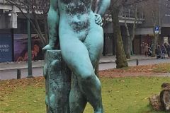 Hordaland - Bergen - Byparken - Skulptur - Dansk Pige (Gerhard Henning, 1953)