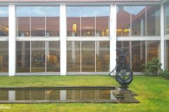 Hordaland - Bergen - Bergens Sjøfartsmuseum - Skulptur - Seilende havfrue med flagg og vimpler (Arne Vinje Gunnerud, 1984)