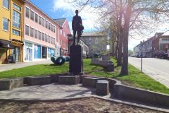 Nordland - Bodø - Kongeparken - Skulptur - Haakon VII (Ørnulf Bast, 1959)