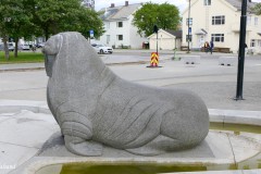 Nordland - Bodø - Rådhusparken - Skulptur - Hvalrossen (Ole Holand)