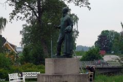 Akershus - Eidsvollsbygningen - Skulptur av Henrik Wergeland