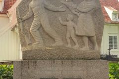Rogaland - Eigersund - Egersund kirke - Monument over falne under krigen