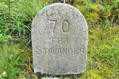 Rogaland - Eigersund - Hellvik - Fv44 - Milestein, 70 km fra Stavanger