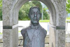 Møre og Romsdal - Gjemnes - Gjemnessundbrua - Skulptur - Ansgar Løvold (Annasif Døhlen, 1992)