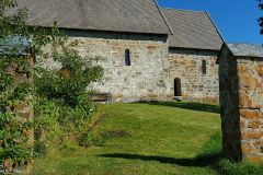 Innlandet - Gran - Tingelstad Gamle kirke - Steinkirke