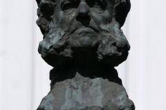 Agder - Grimstad - Sentrum - Ibsenhuset (fredet) - Skulptur - Henrik Ibsen
