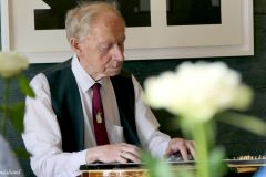 Rogaland - Hå - Hå Gamle Prestegard - Emton Aadnesen med sin zithar - Jærkysten