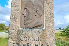 Rogaland - Hå - Ogna camping - Skulptur - Minnestein Tønnes H. Puntervold (Ståle Kyllingstad, 1961)