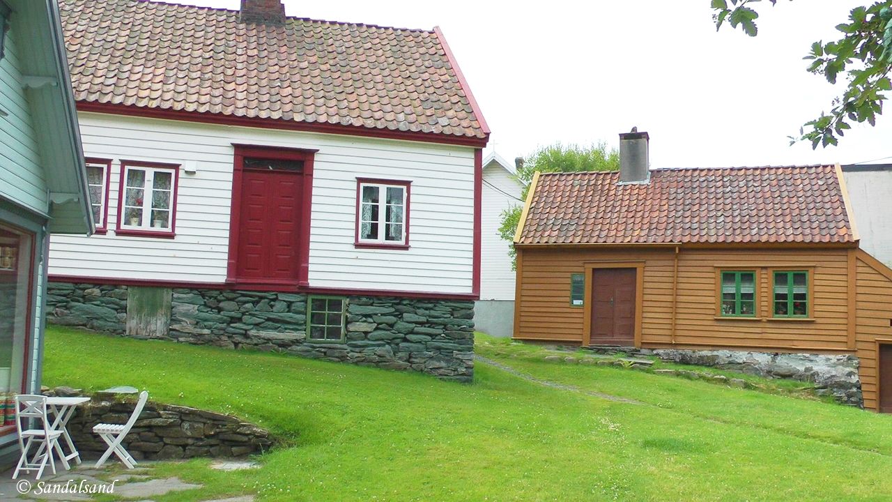 Norway - Rogaland - Haugesund - Miljømuseet Dokken - Losahuset tv og Stavahuset