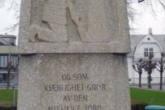 Rogaland - Haugesund - Skulptur - Minnesmerke over de falne 1939 - 1945 (Ludolf Eides Plass)