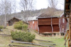 Buskerud - Hol - Dagali museum - Stabbur og smie fra Kjønaas