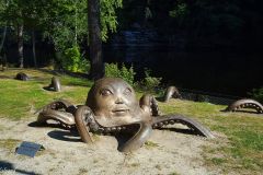Oppland - Jevnaker - Kistefos - Skulptur - Kunstner: Bjarne Melgaard
