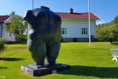 Akershus - Jevnaker - Kistefos - Skulptur - Stor Torso (Fernando Botero)