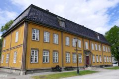 Buskerud - Kongsberg - Kirketorget - Regimentsgården (Bergseminaret)