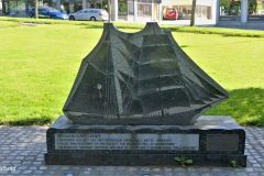 Møre og Romsdal - Kristiansund - Kirklandet - Øverparken - Spaniergravstedet