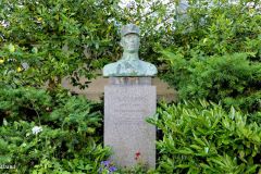 Møre og Romsdal - Kristiansund - Kirklandet - Skulptur - Ole Egge (Annasif Døhlen, 1980)