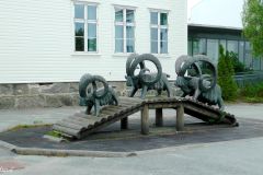 Rogaland - Stavanger - Skulptur - De tre bukkene Bruse, Jåtten skole