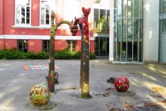 Rogaland - Stavanger - Buøy skole - Skulptur - Vekst (Jenny Alnæs)