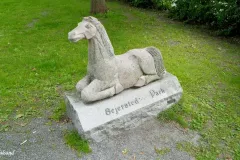 Trøndelag - Levanger - Sentrum - Sejerstads park - Skulptur - Hest