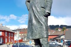 Oppland - Lillehammer - Lilletorget - Skulptur - Ludvig Wiese (Rolf Lunde)