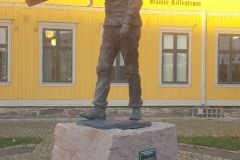 Akershus - Lillestrøm - Gamle Lillestrøm - Lillestrøm kulturpub - Skulptur - Sagarbeideren (Tore Bjørn Skjølsvik, 2007)