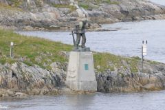 Trøndelag - Vikna - Rørvik - Skulptur - Sjø-Sara (Torleif Flosand)