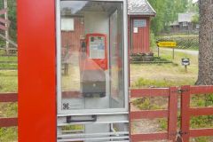 Oppland - Nord-Aurdal - Fagernes - Valdres folkemuseum - Telefonkiosk (vernet)