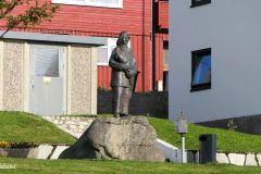 Troms og Finnmark - Nordkapp - Honningsvåg - Skulptur - Skårungen (Trygve Dammen, 1964)
