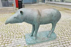 Trøndelag - Ørland - Brekstad - Kultursenteret - Skulptur - Tapir (Astrid Dahlsveen, 1998)