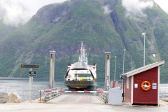 Møre og Romsdal - Ørsta - Leknes ferjekai - Hjørundfjorden