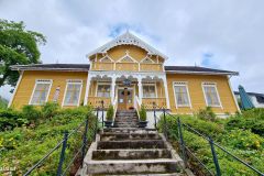 Møre og Romsdal - Ørsta - Sentrum - Fru Svendsen kunst og kulturkafé