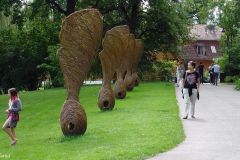 Oslo - Botanisk Hage - Skulptur - Kunstner er Tom Hare
