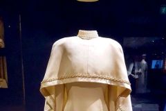 Oslo - Kunstindustrimuseet - Drakt for Dronning Sonja