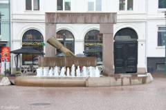 Oslo - Christiania Torv - Skulptur - Hansken (Wenche Gulbrandsen, 1997)