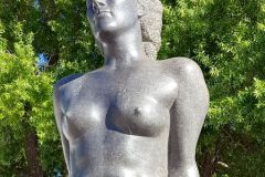 Oslo - Rådhusplassen - Skulptur - Kvinneskulptur (Emil Lie)