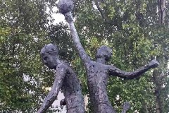 Rogaland - Sandnes - Skulptur - Byparken Giskehallen - Ballspillerne