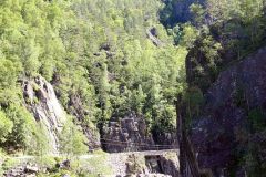 Rogaland - Sauda - Fv520 - Allmannajuvet og Storelva med fossen