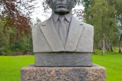 Rogaland - Sauda - Skulptur - Direktør Harald Blegen