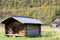 Finnmark - Sør-Varanger - E6 - Neiden - Skoltebyen - Stabbur