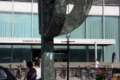 Rogaland - Stavanger - Skulptur - Soltre, på Domkirkeplassen