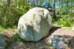 Rogaland - Stavanger - Roaldsøy - Flyttblokk i skogen bak skolen