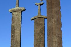Rogaland - Stavanger - Hafrsfjord - Møllebukta - Skulptur - Sverd i fjell (Fritz Røed, 1983) - Jærkysten