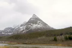 Nordland - Steigen - Fv835 - Holmåkfjorden - Holmåktinden